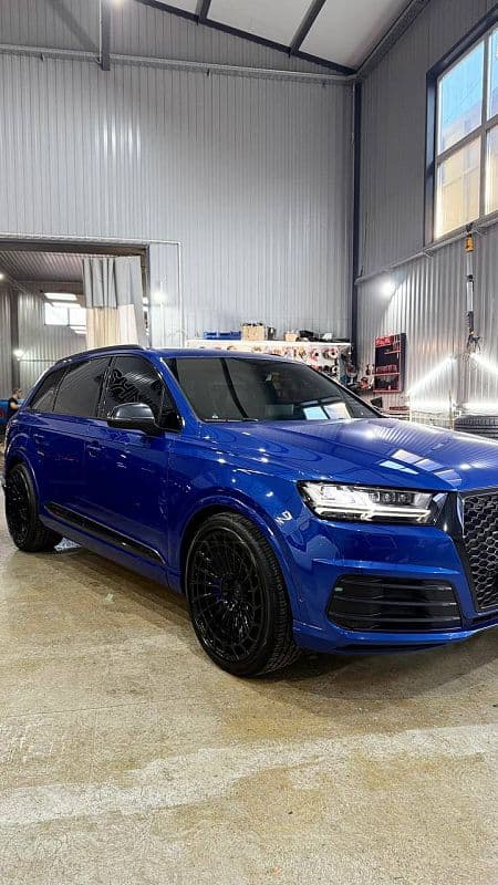 AUDI Q7
