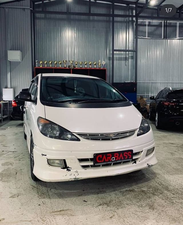 TOYOTA PREVIA