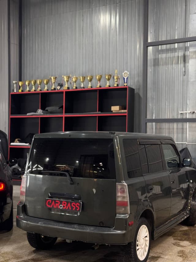 TOYOTA BB