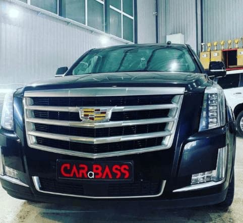 CADILLAC ESCALADE