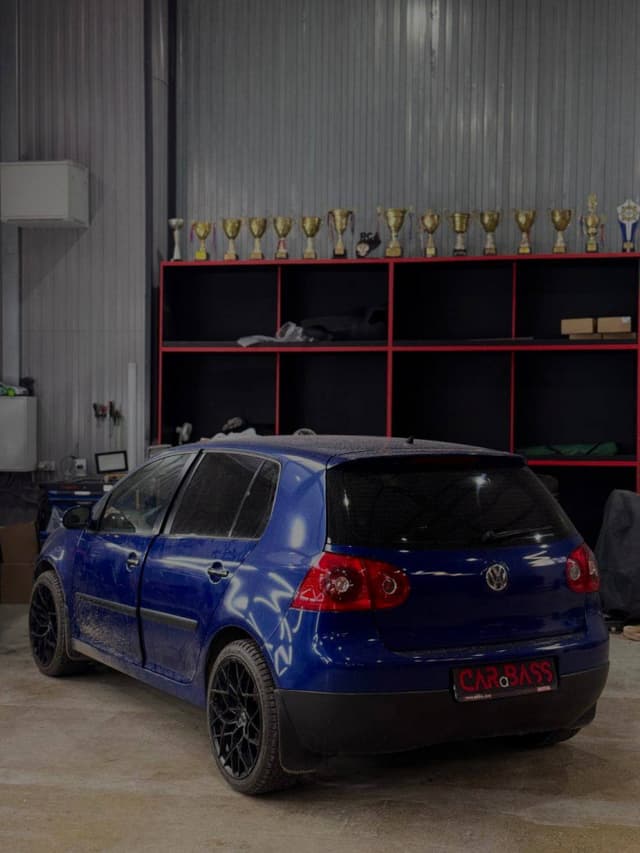 VW GOLF