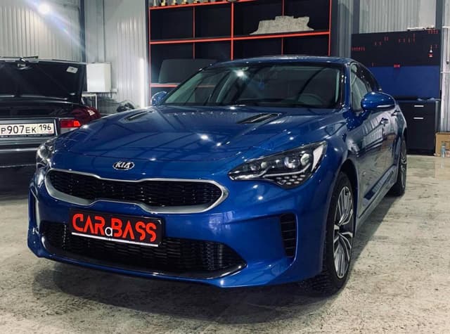 KIA STINGER