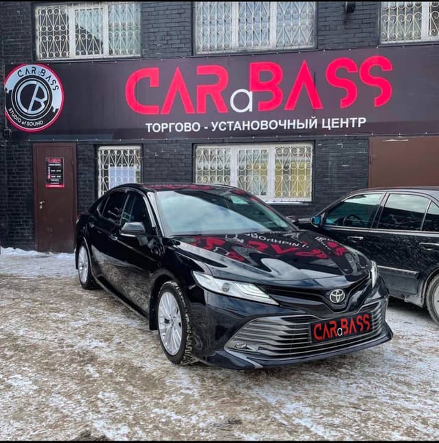 TOYOTA CAMRY