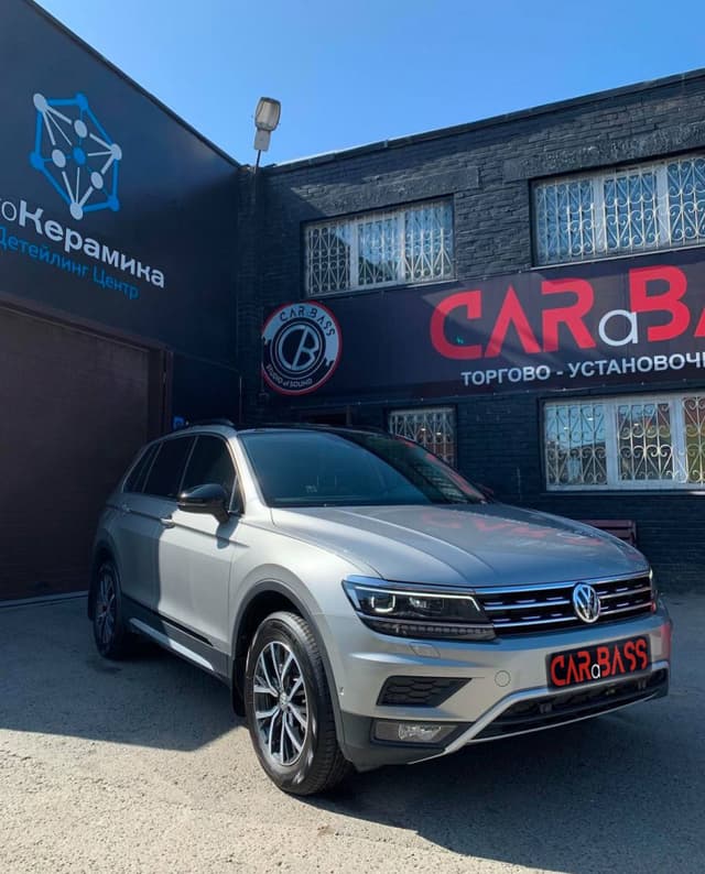 VW TIGUAN